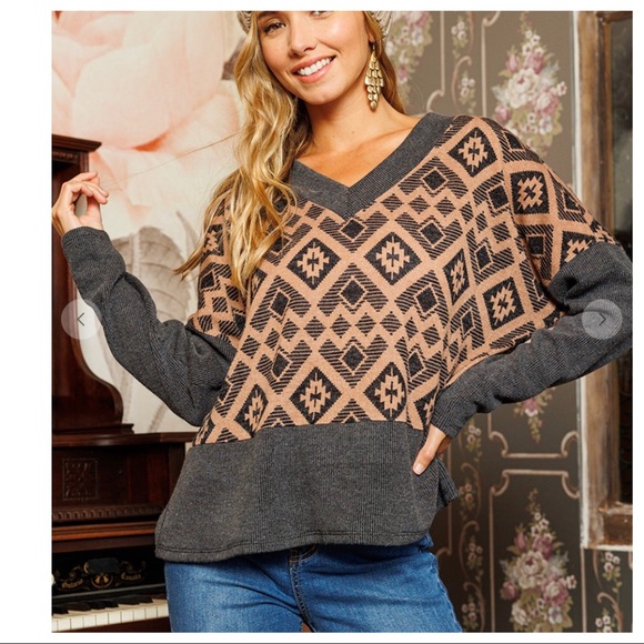 #25 Boho V-Neck Patterned Knit Top LAST ONE! - Picture 5 of 7